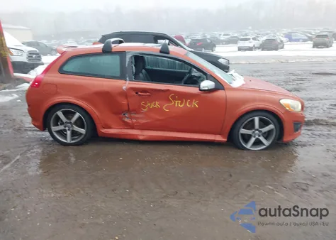 2011 Volvo C30 T5/T5 R-Design z USA, uszkodzony, nr VIN YV1672MK2B2201333
